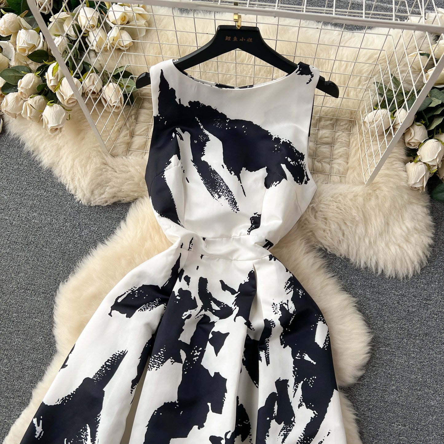 French Retro Crew Neck Positioning Printing Dress