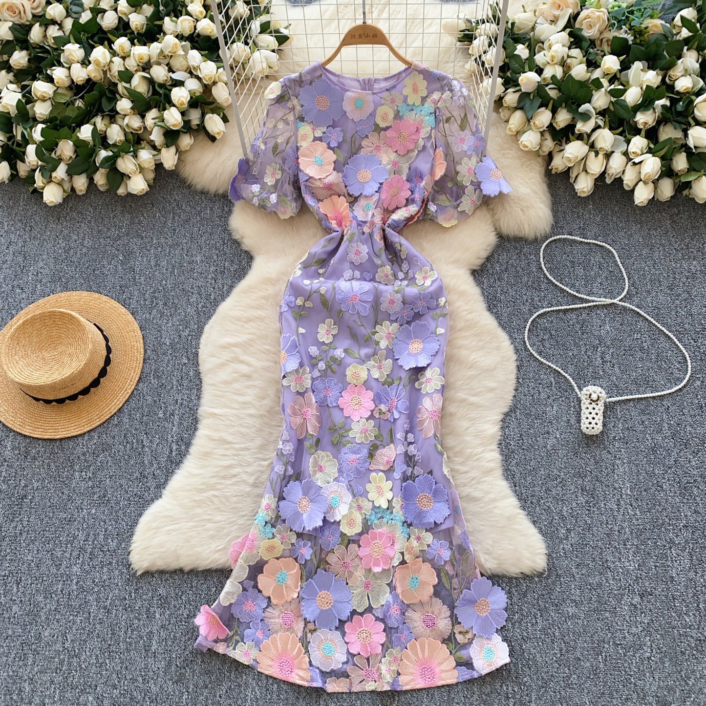 Elegant Flower Embroidery Round Neck Slim Waist Fishtail Dress