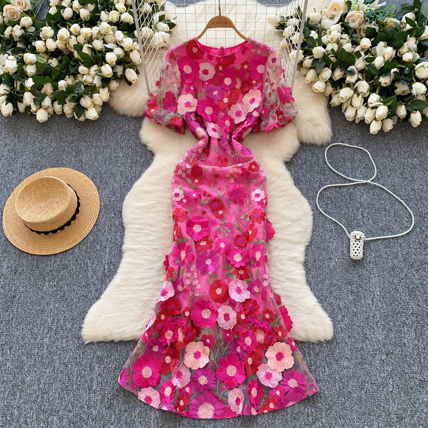 Elegant Flower Embroidery Round Neck Slim Waist Fishtail Dress