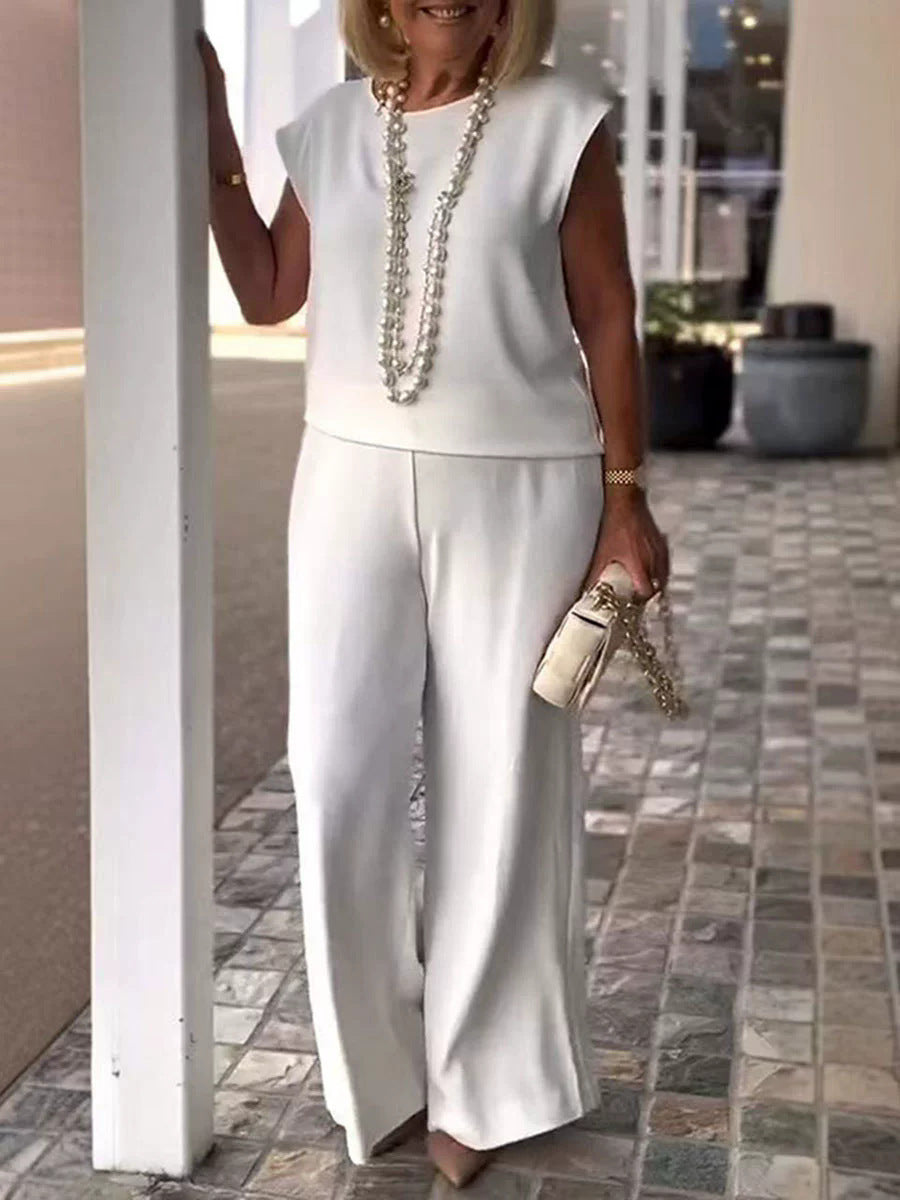 Women's Solid Color Round Neck Sleeveless Top And Trousers Suit